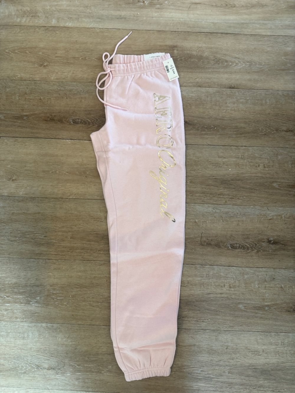 Aero Classic Cinch joggers nwt